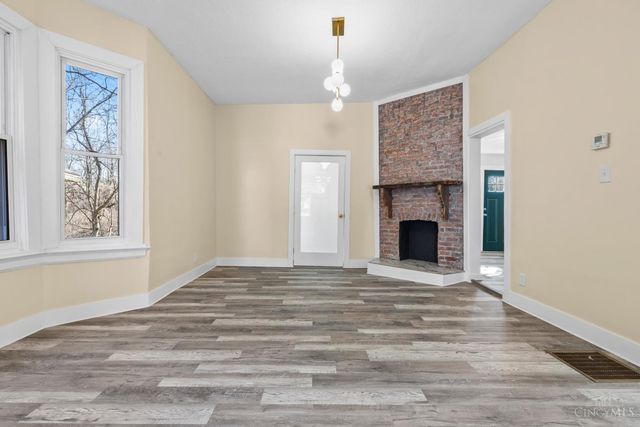 855 Rockdale Avenue, Cincinnati, OH 45229