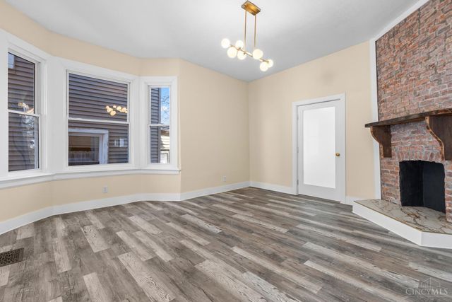 855 Rockdale Avenue, Cincinnati, OH 45229