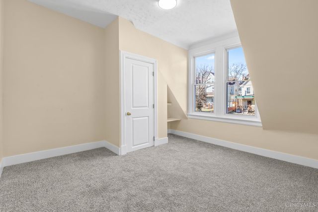 855 Rockdale Avenue, Cincinnati, OH 45229