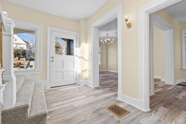 855 Rockdale Avenue, Cincinnati, OH 45229
