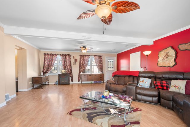 5252 W 89th Street, Oak Lawn, IL 60453