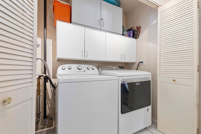 5252 W 89th Street, Oak Lawn, IL 60453