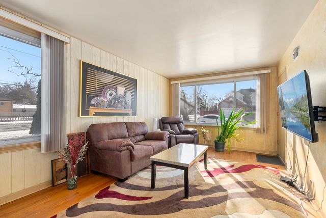 5252 W 89th Street, Oak Lawn, IL 60453