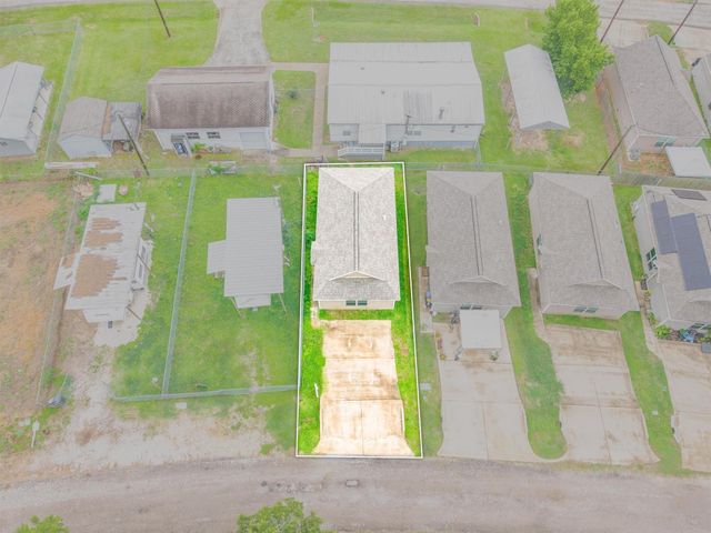 9992 Calendar Street, Willis, TX 77318