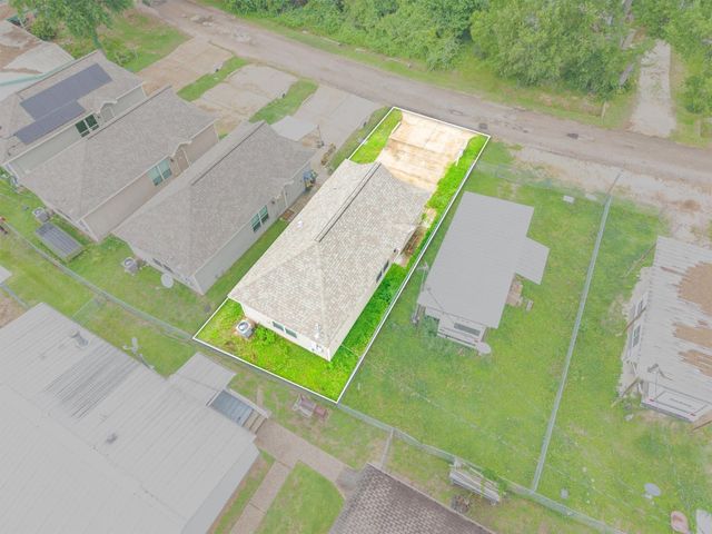 9992 Calendar Street, Willis, TX 77318