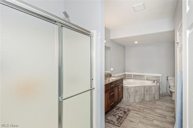 5137 Shepherds Glen 38, Willoughby, OH 44094