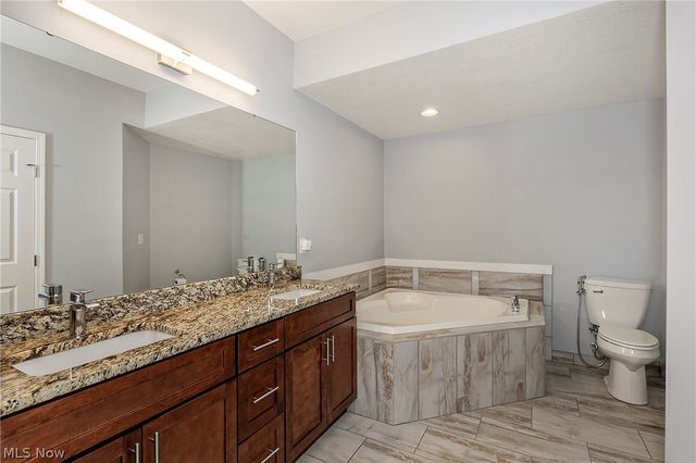 5137 Shepherds Glen 38, Willoughby, OH 44094