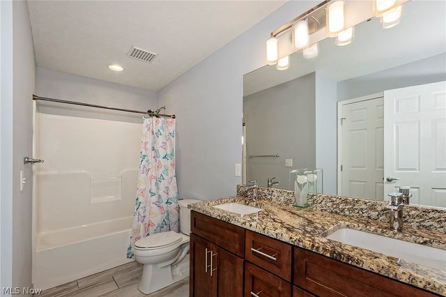 5137 Shepherds Glen 38, Willoughby, OH 44094