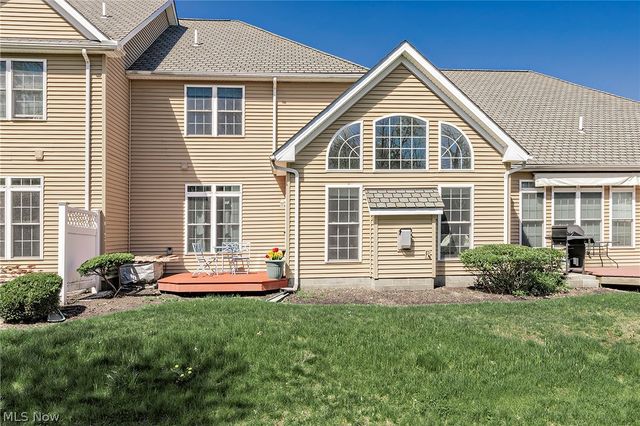 5137 Shepherds Glen 38, Willoughby, OH 44094