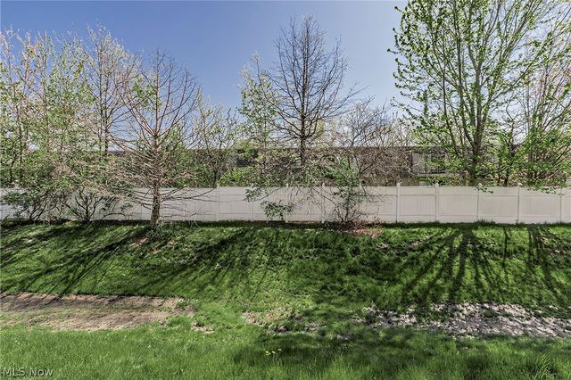 5137 Shepherds Glen 38, Willoughby, OH 44094