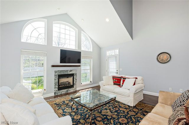 5137 Shepherds Glen 38, Willoughby, OH 44094