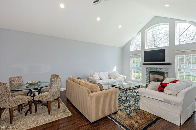 5137 Shepherds Glen 38, Willoughby, OH 44094