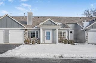 861 Sunrise Drive, Woodbury, MN 55125