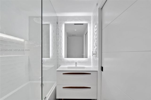 1330 West Ave 2708, Miami Beach, FL 33139