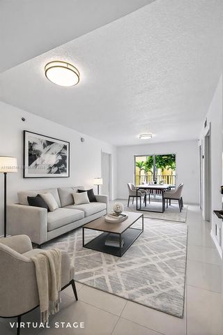 2475 NW 16th St Rd 211, Miami, FL 33125