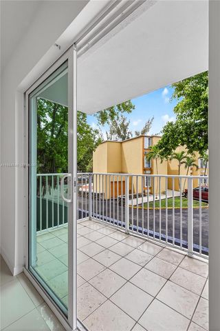 2475 NW 16th St Rd 211, Miami, FL 33125