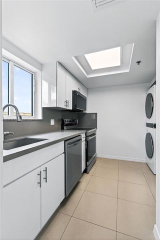 2475 NW 16th St Rd 211, Miami, FL 33125