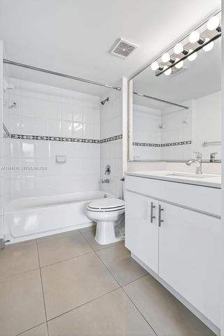 2475 NW 16th St Rd 211, Miami, FL 33125