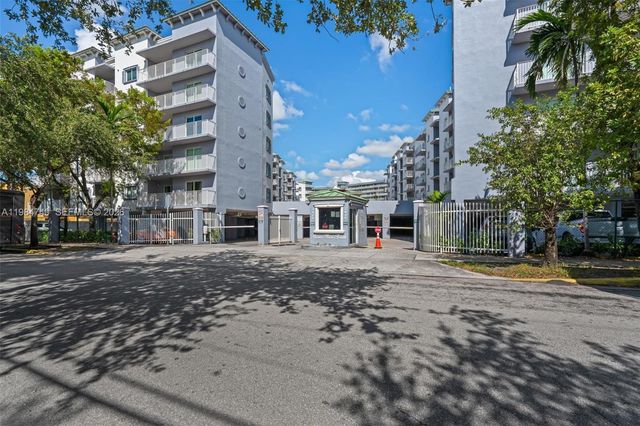 2475 NW 16th St Rd 211, Miami, FL 33125