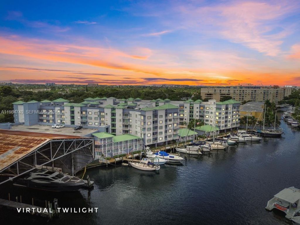 2475 NW 16th St Rd 211, Miami, FL 33125