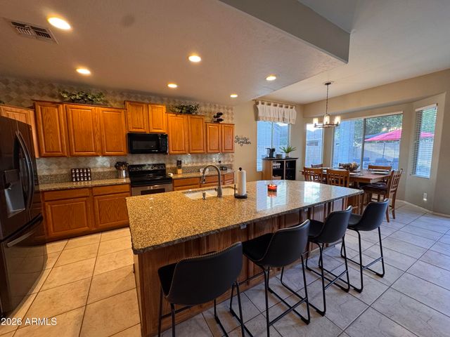 320 W LEAH Avenue, Gilbert, AZ 85233