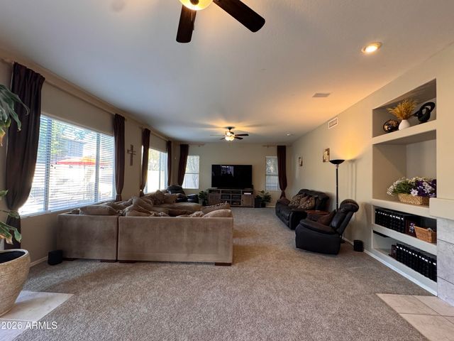 320 W LEAH Avenue, Gilbert, AZ 85233