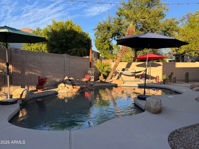 320 W LEAH Avenue, Gilbert, AZ 85233