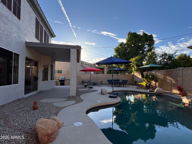 320 W LEAH Avenue, Gilbert, AZ 85233