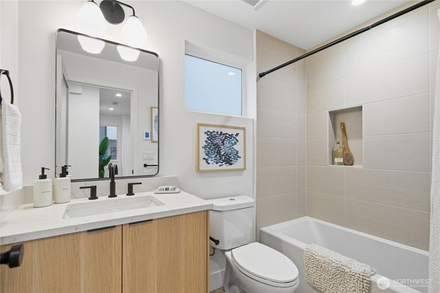 6511 19th Avenue NW, Seattle, WA 98117