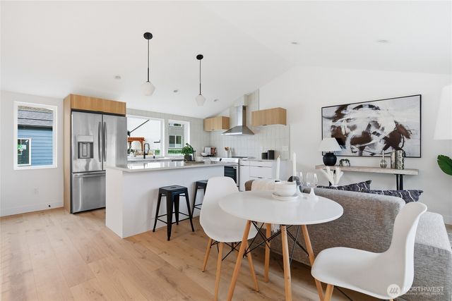 6511 19th Avenue NW, Seattle, WA 98117