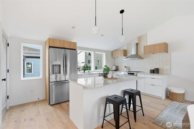 6511 19th Avenue NW, Seattle, WA 98117