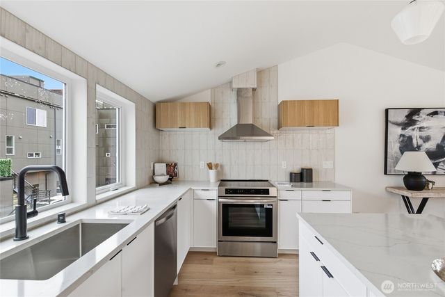 6511 19th Avenue NW, Seattle, WA 98117