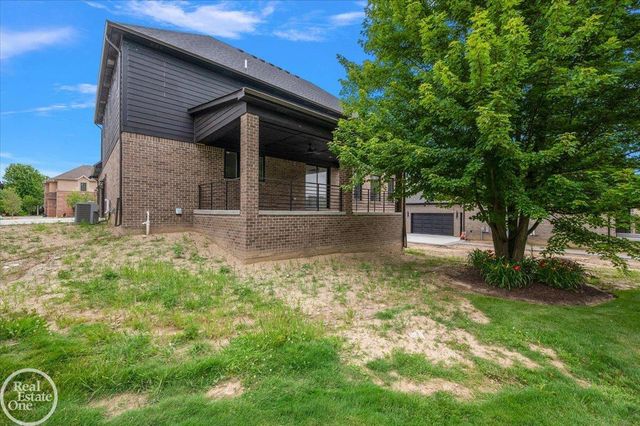 54438 Carrington Drive, Shelby Twp, MI 48316