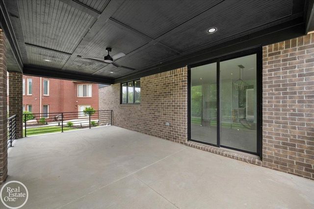 54438 Carrington Drive, Shelby Twp, MI 48316