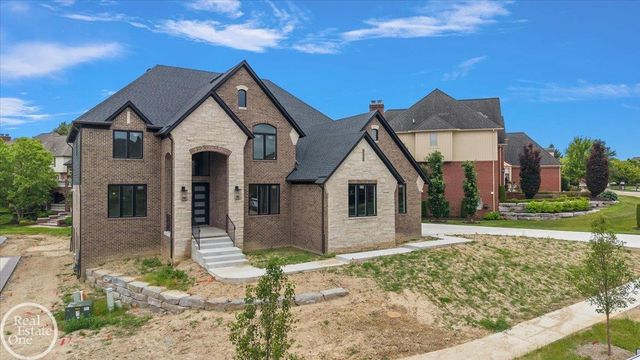 54438 Carrington Drive, Shelby Twp, MI 48316