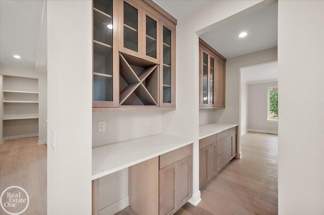 54438 Carrington Drive, Shelby Twp, MI 48316