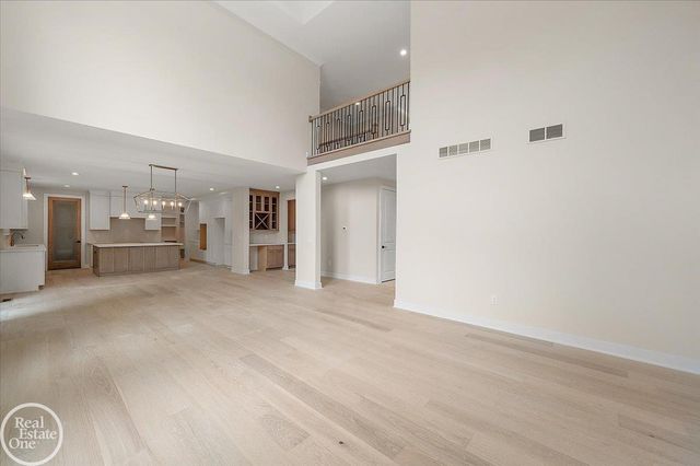 54438 Carrington Drive, Shelby Twp, MI 48316