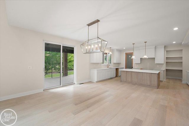 54438 Carrington Drive, Shelby Twp, MI 48316