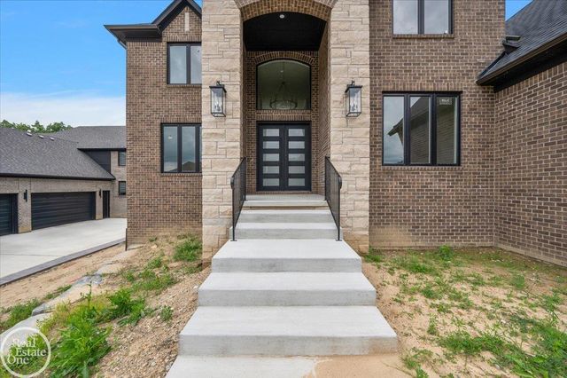 54438 Carrington Drive, Shelby Twp, MI 48316