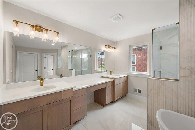 54438 Carrington Drive, Shelby Twp, MI 48316