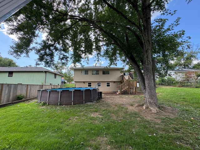 1138 S EL CHAPARRAL AVE, Columbia, MO 65201