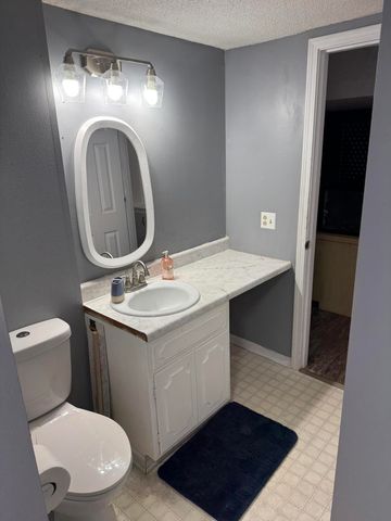 1138 S EL CHAPARRAL AVE, Columbia, MO 65201