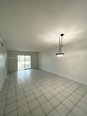 19255 NE 2nd Ave 2224, Miami, FL 33179