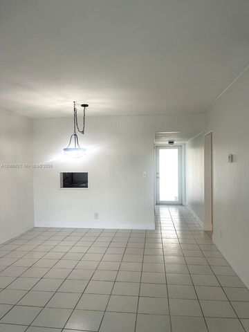 19255 NE 2nd Ave 2224, Miami, FL 33179