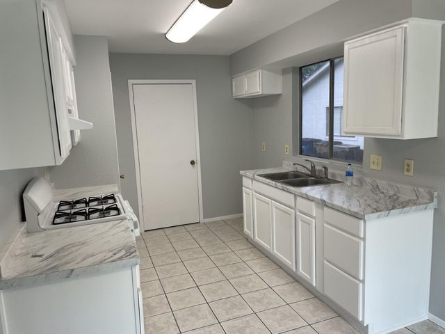 305 Hickok CT, Austin, TX 78753