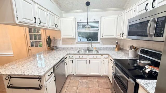 1121 Holly Drive, Carrollton, TX 75010