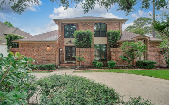 2 Hickory Shadows Drive, Houston, TX 77055