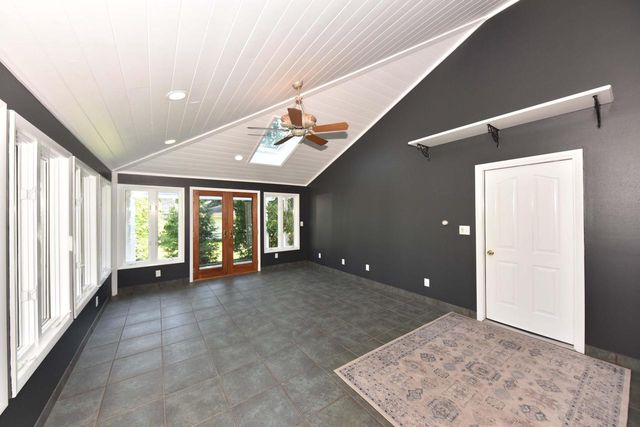 W176N8474 Sunset Ridge DRIVE, Menomonee Falls, WI 53051