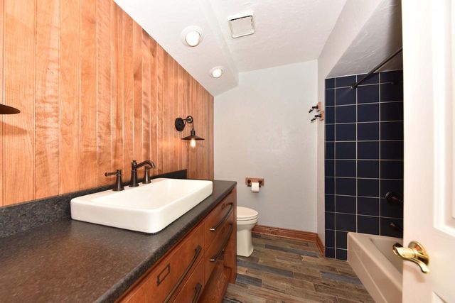 W176N8474 Sunset Ridge DRIVE, Menomonee Falls, WI 53051