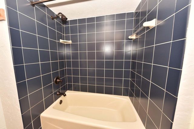W176N8474 Sunset Ridge DRIVE, Menomonee Falls, WI 53051
